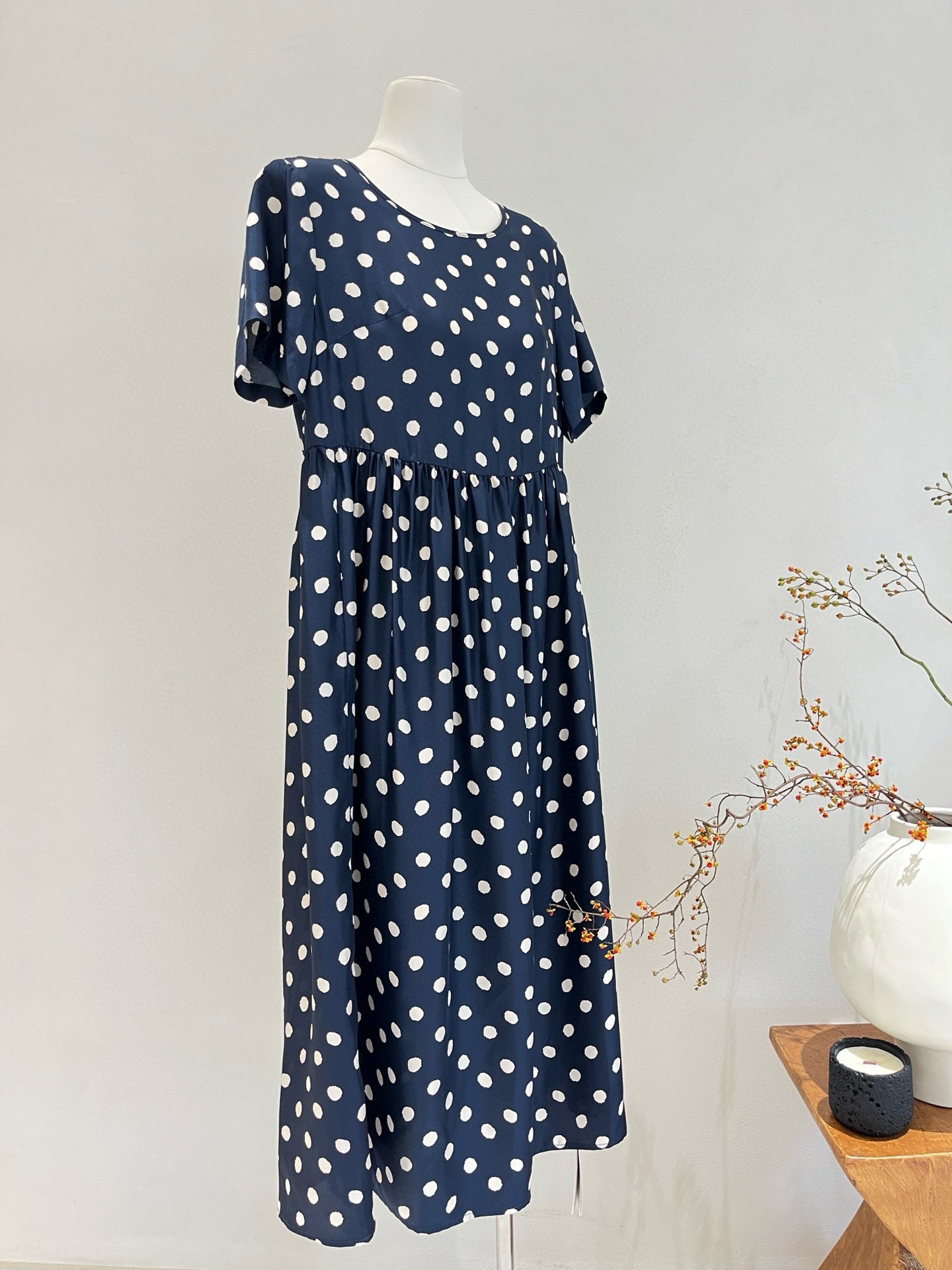Loose-Fitting Short-Sleeve Silk Dress